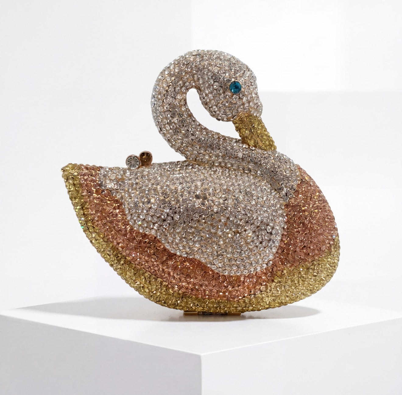 Swan Clutch